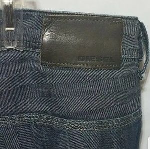 Diesel KROOLEY Regular Slim Carrot Wash 38 x 32
